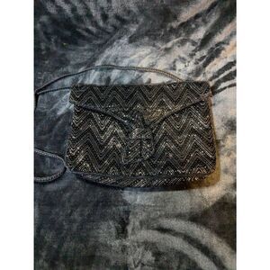 Louise Fontaine Bruxelles beaded bag W/ velvet lining.